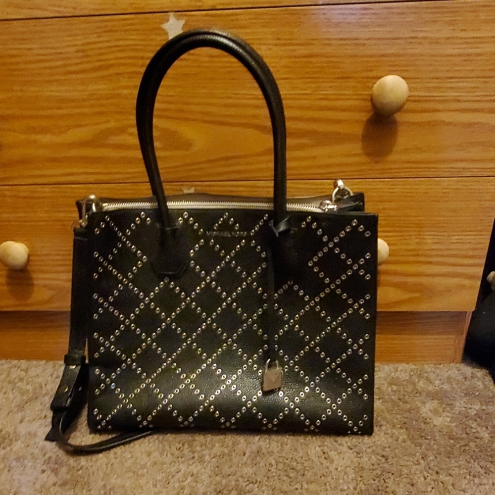 Michael kors satchel